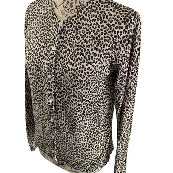 * August silk women’s medium leopard sweater - Picture 3 of 9